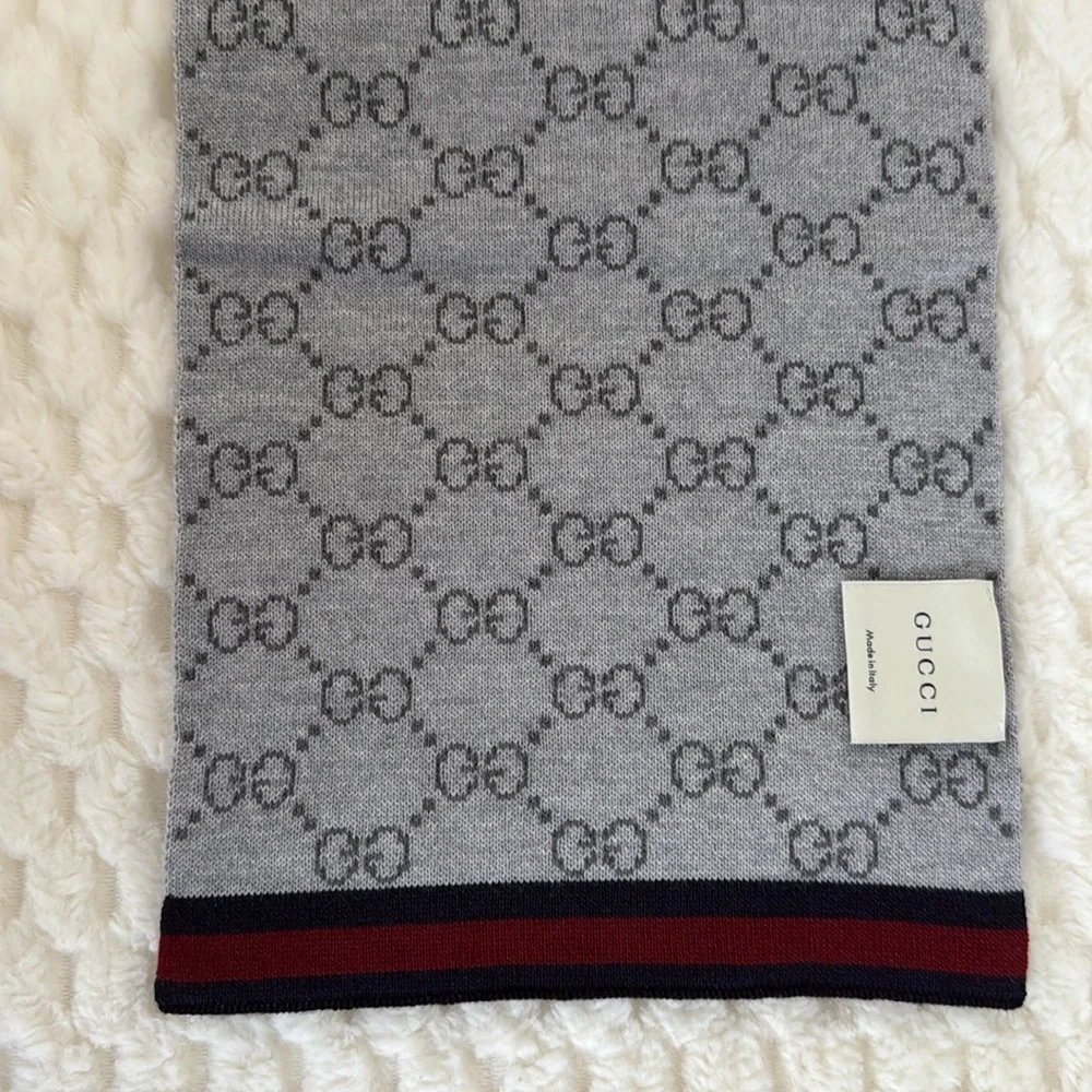Gucci 100% Wool Scarf-Authentic-NWOT